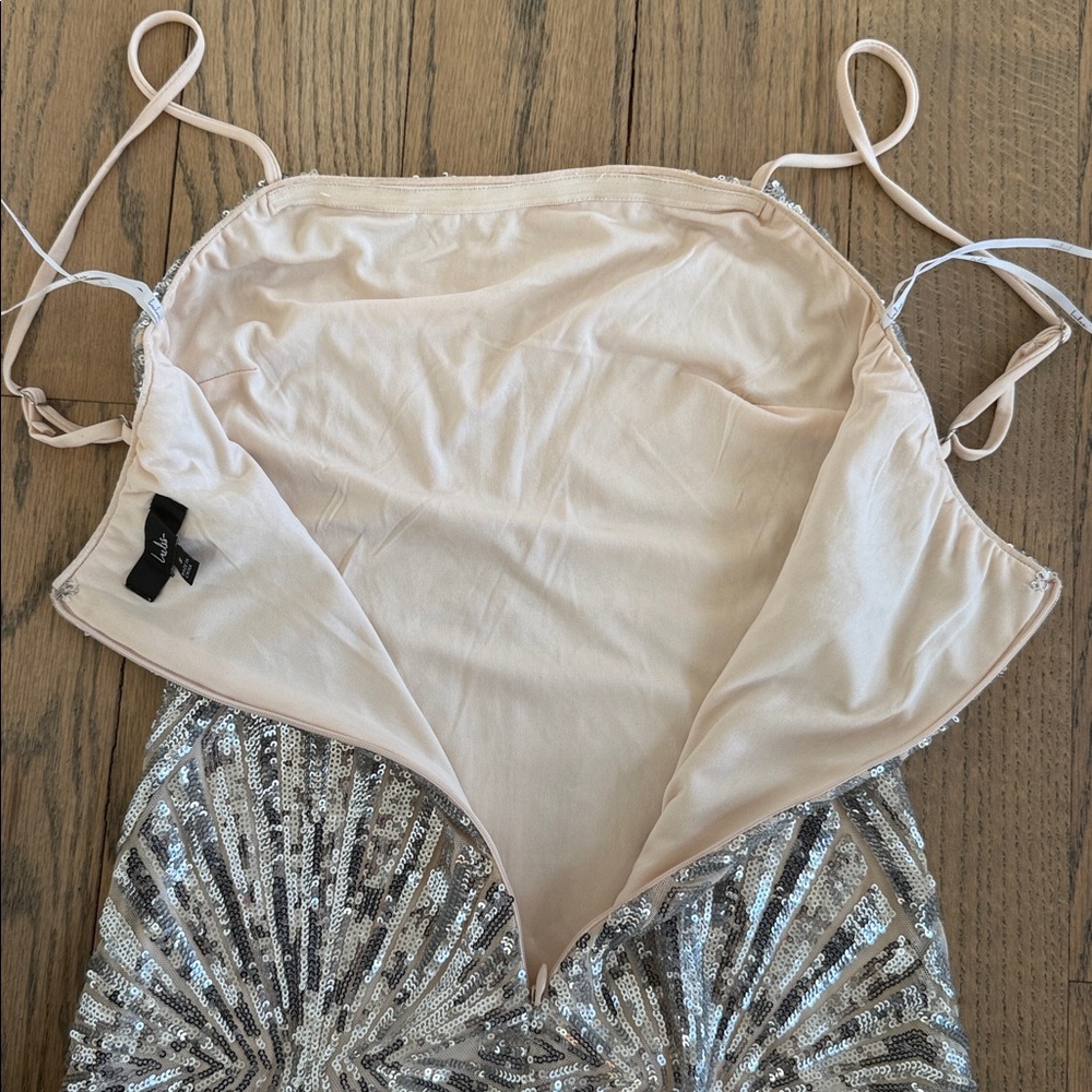Lulu’s Lost In Your Eyes Silver Sequin Bodycon Mini Dress Size Small - Picture 12 of 14